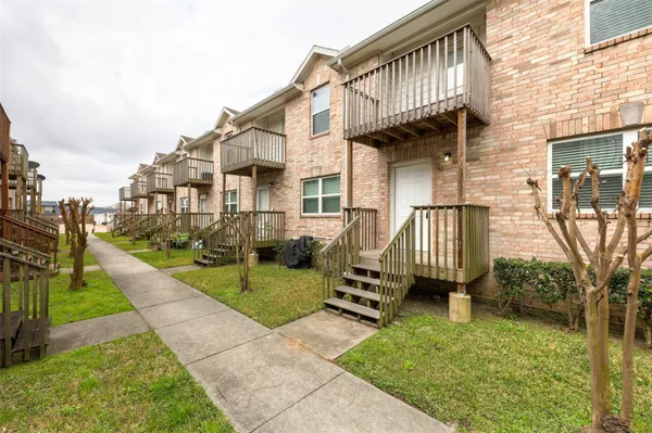 $1,700 | 11905 Algonquin Drive, Unit 20, Houston, TX 77089