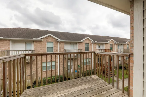 $1,700 | 11905 Algonquin Drive, Unit 20, Houston, TX 77089