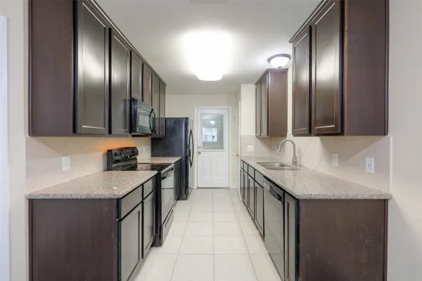 $1,700 | 11905 Algonquin Drive, Unit 20, Houston, TX 77089