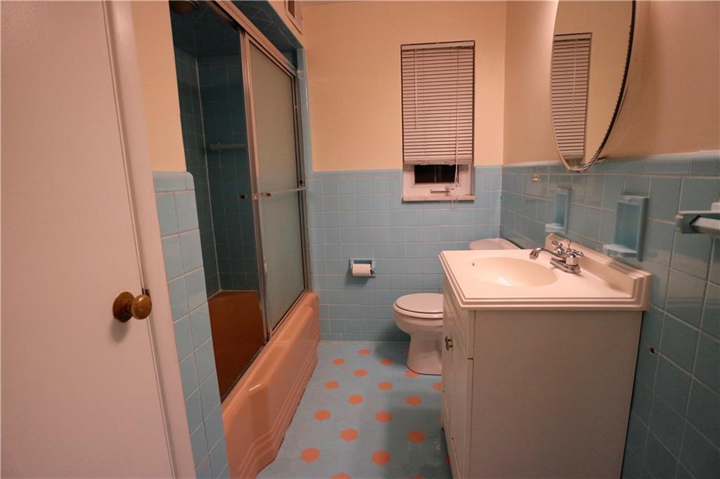 2570 Mt Royal Road Pittsburgh, PA 15217 - Photo 27 of 31