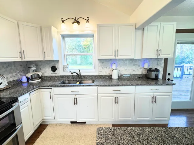 $425,000 | 21522 380th Street Southeast, Erskine, MN 56535