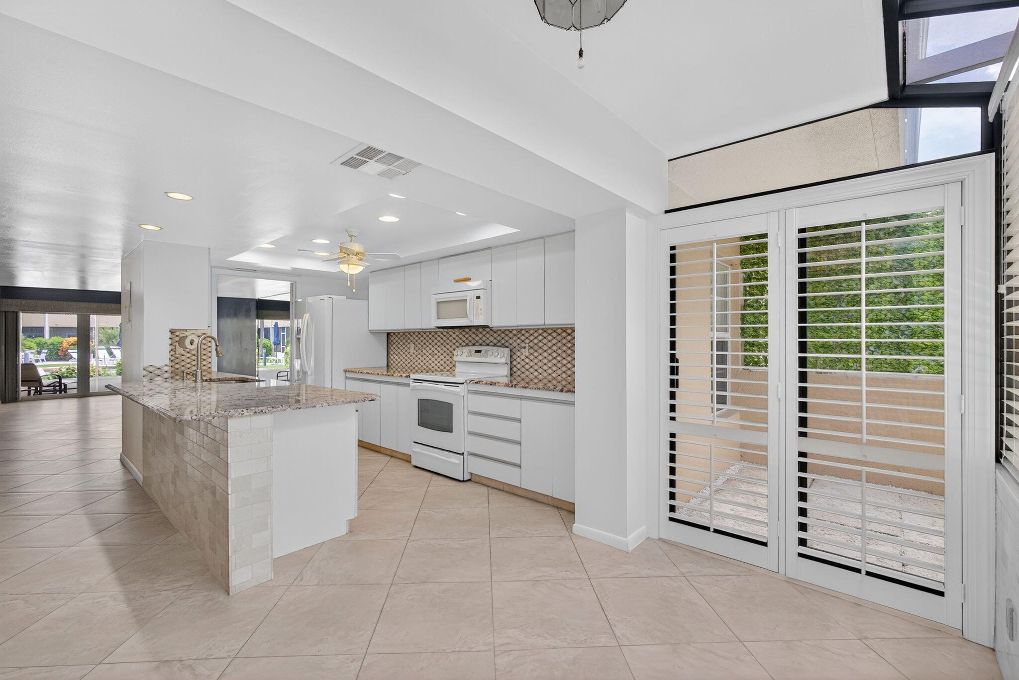 1100 Surf Road, Unit 109 Singer Island, FL 33404 - Photo 43 of 78 Kitchen