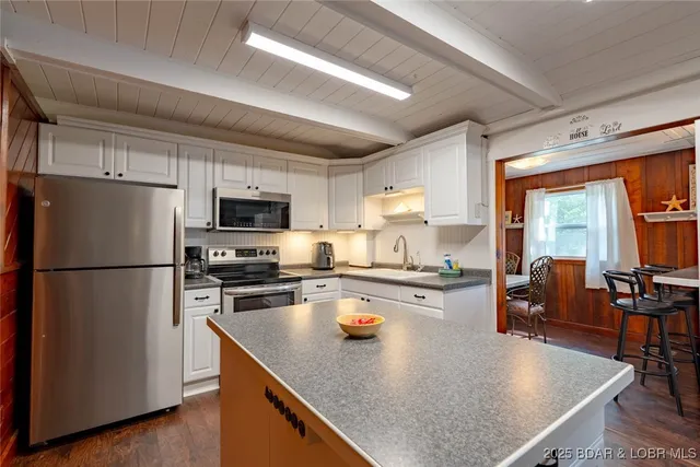 $299,900 | 2131 Brown Bend Road, Edwards, MO 65326