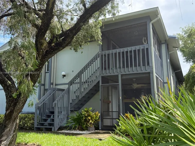 $2,000 | 8228 Southeast Croft Circle, Unit J8, Hobe Sound, FL 33455