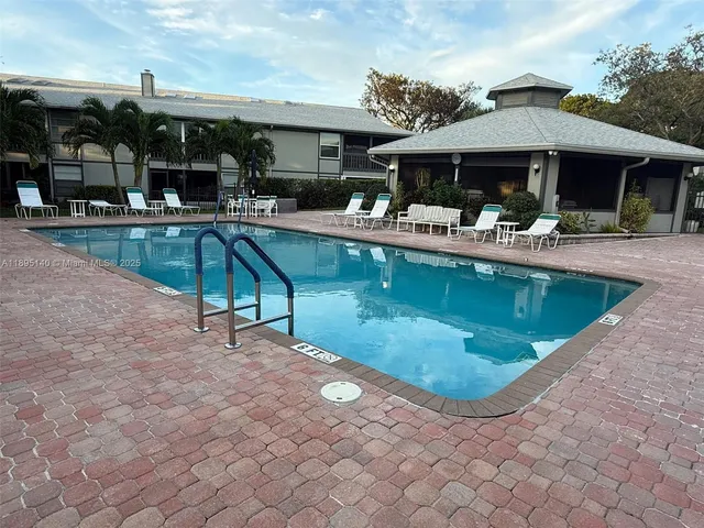 $2,000 | 8228 Southeast Croft Circle, Unit J8, Hobe Sound, FL 33455