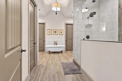 $810,000 | 343 Grand View, Huntsville, TX 77340