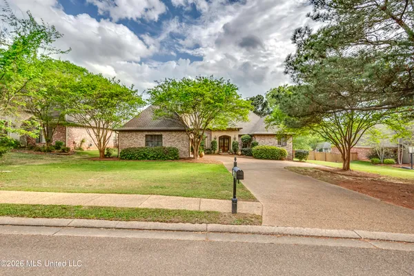 $610,000 | 241 Sycamore Lane, Madison, MS 39110