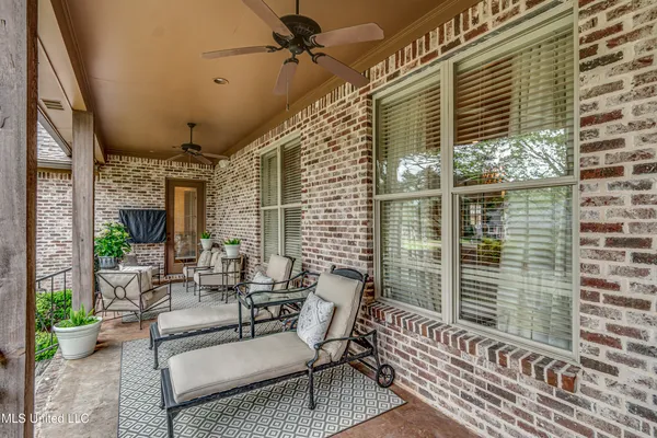 $610,000 | 241 Sycamore Lane, Madison, MS 39110