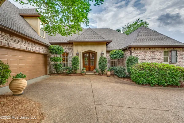 $610,000 | 241 Sycamore Lane, Madison, MS 39110