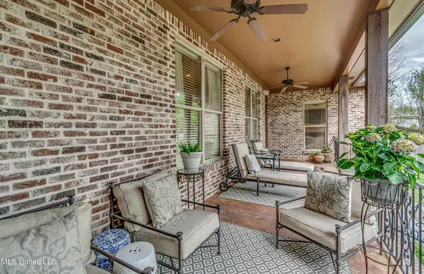 $610,000 | 241 Sycamore Lane, Madison, MS 39110