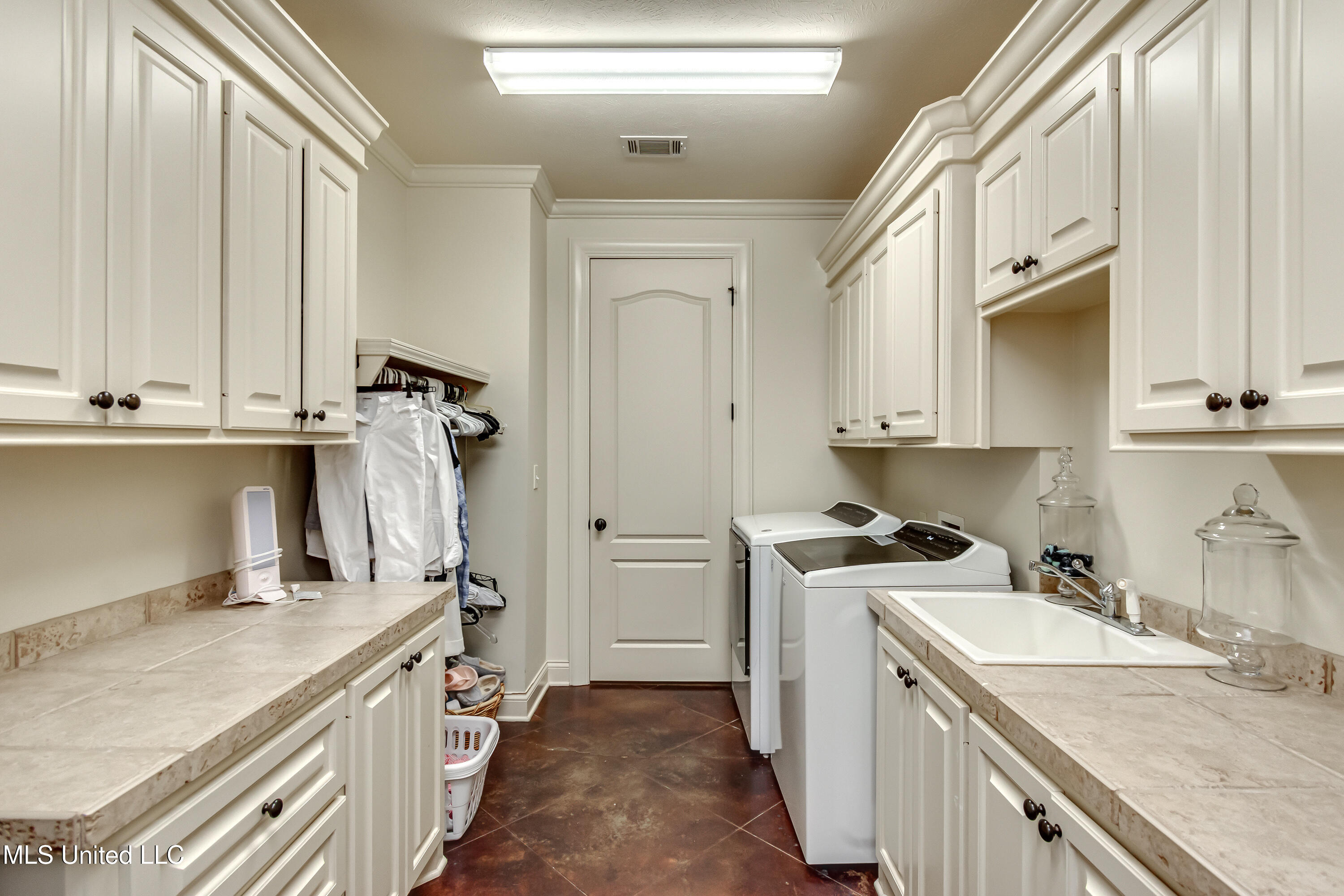 241 Sycamore Lane Madison, MS 39110 - Photo 36 of 59 241 Sycamore Ln-30