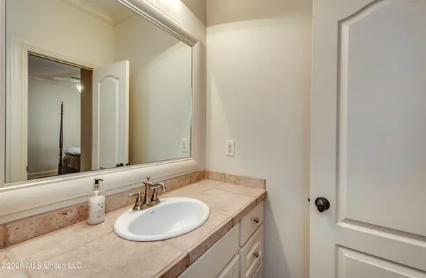 $610,000 | 241 Sycamore Lane, Madison, MS 39110