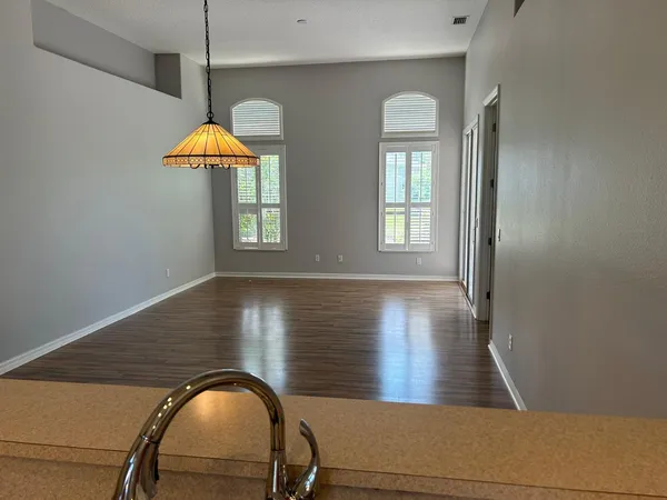 a view of livingroom with furniture