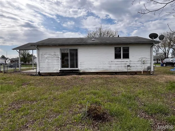 $99,900 | 319 Richmond Drive, Warrenton, MO 63383
