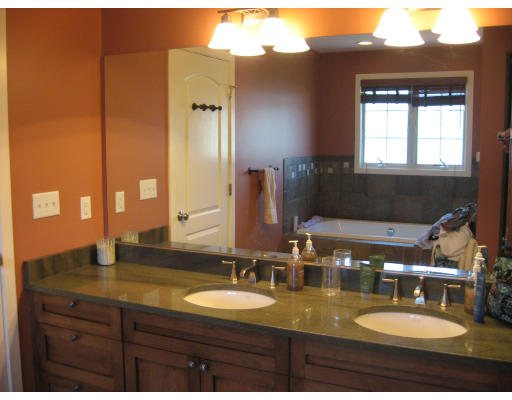 46 Liberty Road Bedford, MA 01730 - Photo 17 of 20 Gallery Image 17