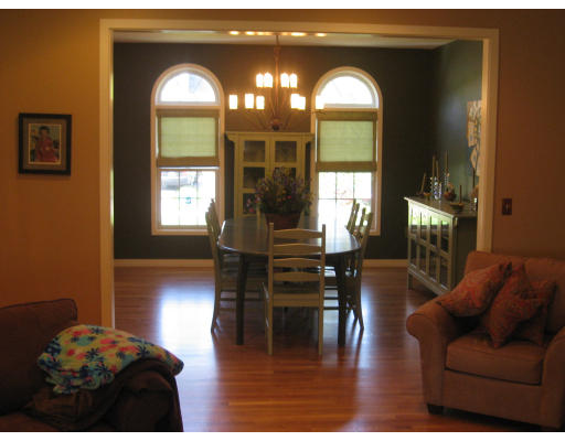 46 Liberty Road Bedford, MA 01730 - Photo 5 of 20 Gallery Image 5