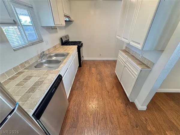 $1,350 | 5239 Ocala Lane, Las Vegas, NV 89121