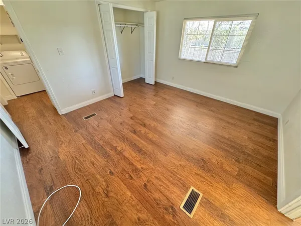 $1,350 | 5239 Ocala Lane, Las Vegas, NV 89121