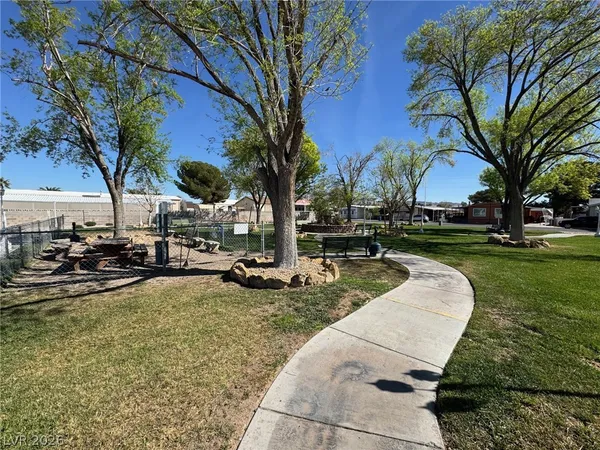 $1,350 | 5239 Ocala Lane, Las Vegas, NV 89121