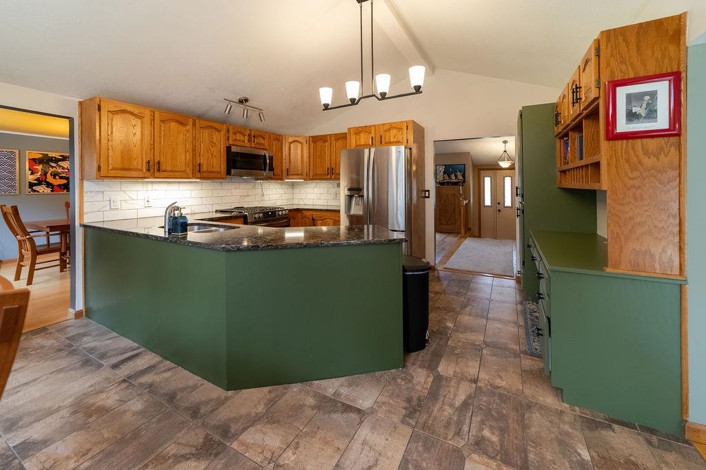 84 Bemis Street Berlin, NH 03570 - Photo 19 of 58