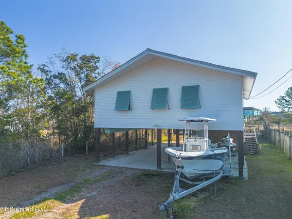 $289,000 | 814 Camellia Drive, Bay St. Louis, MS 39520