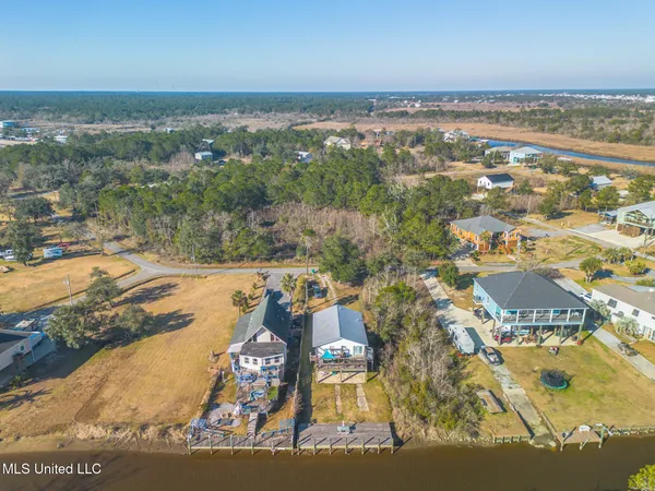 $289,000 | 814 Camellia Drive, Bay St. Louis, MS 39520