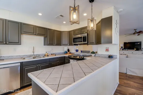 $289,000 | 814 Camellia Drive, Bay St. Louis, MS 39520
