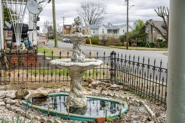 $249,900 | 309 Virginia Avenue, Shenandoah, VA 22849