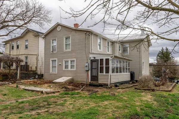 $249,900 | 309 Virginia Avenue, Shenandoah, VA 22849