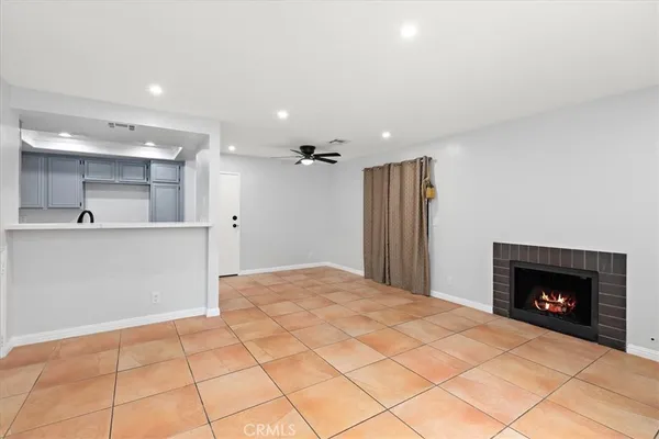 $590,000 | 5921 Templeton Street, Unit G, Huntington Park, CA 90255