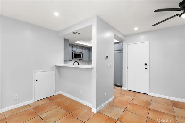 $600,000 | 5921 Templeton Street, Unit G, Huntington Park, CA 90255