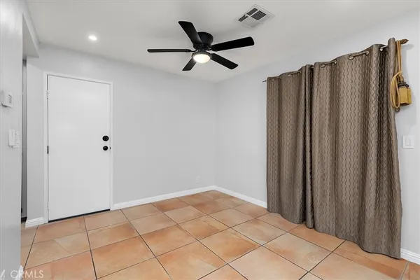 $590,000 | 5921 Templeton Street, Unit G, Huntington Park, CA 90255