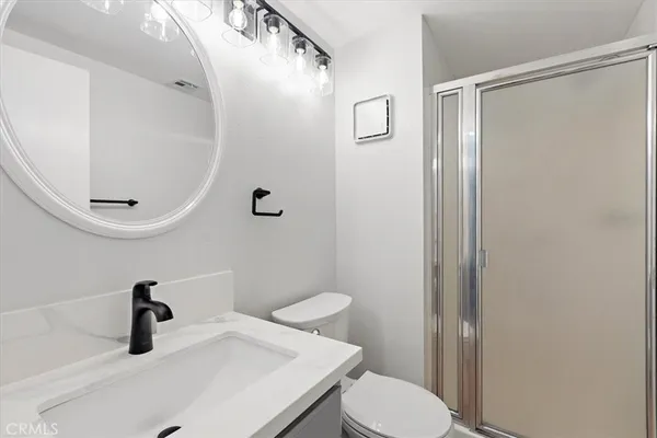 $600,000 | 5921 Templeton Street, Unit G, Huntington Park, CA 90255