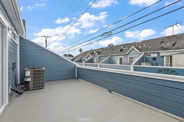 $600,000 | 5921 Templeton Street, Unit G, Huntington Park, CA 90255