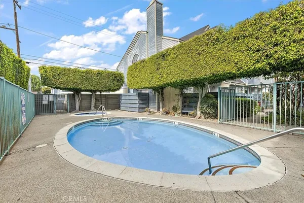 $600,000 | 5921 Templeton Street, Unit G, Huntington Park, CA 90255