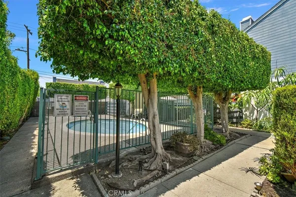 $600,000 | 5921 Templeton Street, Unit G, Huntington Park, CA 90255