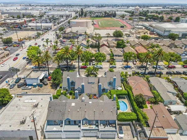 $600,000 | 5921 Templeton Street, Unit G, Huntington Park, CA 90255