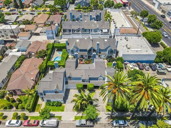 $590,000 | 5921 Templeton Street, Unit G, Huntington Park, CA 90255