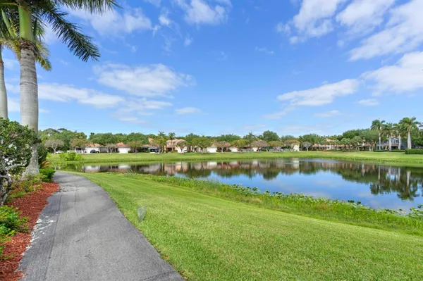 $324,900 | 1428 West Wickham Circle, Unit A, Delray Beach, FL 33445