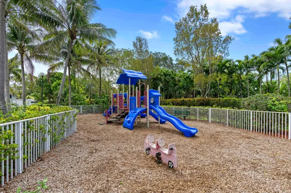 $324,900 | 1428 West Wickham Circle, Unit A, Delray Beach, FL 33445