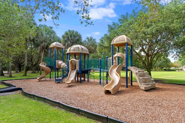 $324,900 | 1428 West Wickham Circle, Unit A, Delray Beach, FL 33445