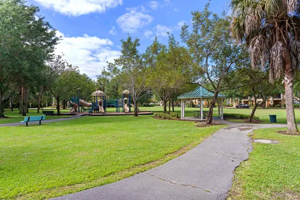 $324,900 | 1428 West Wickham Circle, Unit A, Delray Beach, FL 33445
