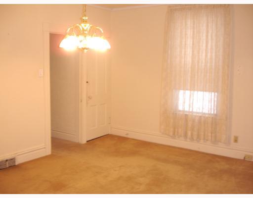 316 Grove Street McKees Rocks, PA 15136 - Photo 3 of 7 Dining Room.