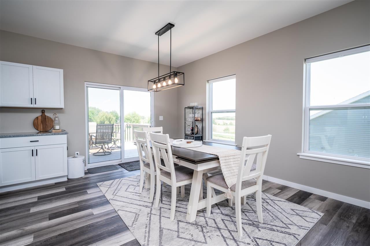 440 Galileo Drive Riverside, IA 52327 - Photo 8 of 42 Gallery Image 8