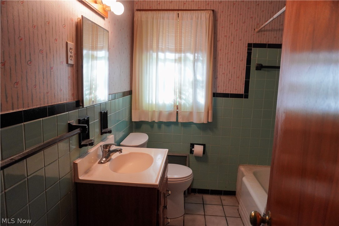 4450 7th Street Northwest Canton, OH 44708 - Photo 9 of 12