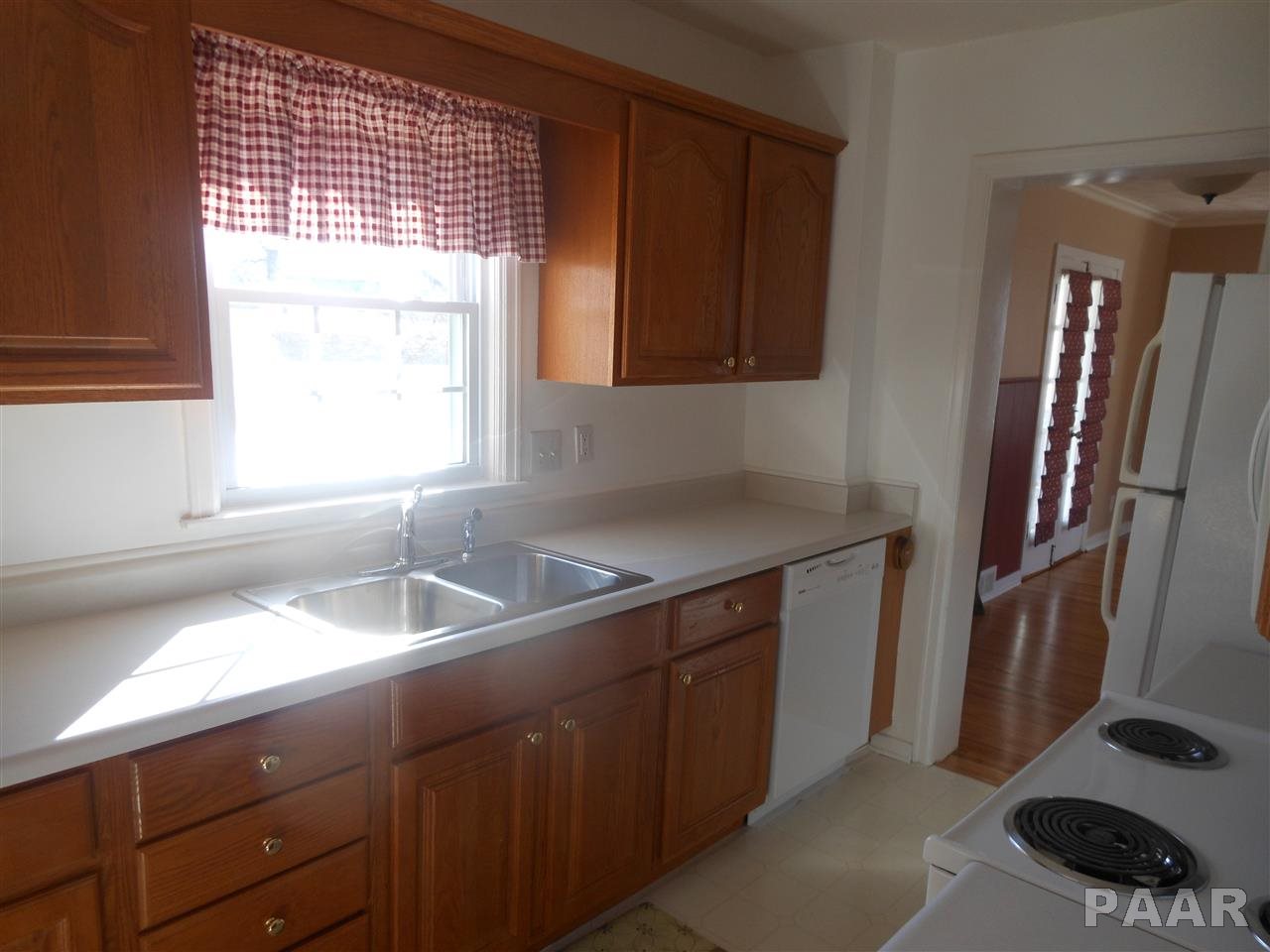 1102 West Ridge Road Peoria, IL 61614 - Photo 14 of 34 Gallery Image 14