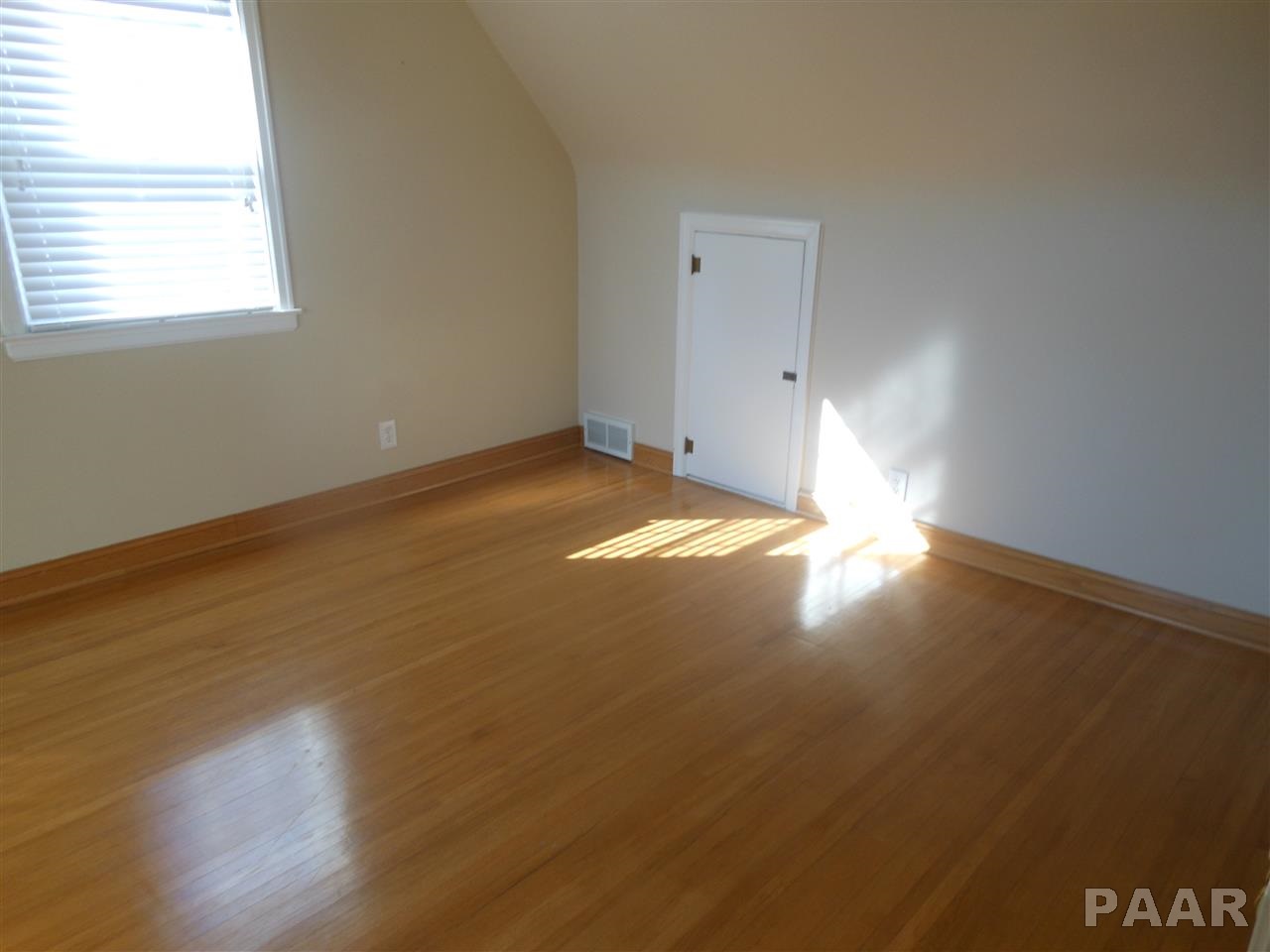 1102 West Ridge Road Peoria, IL 61614 - Photo 20 of 34 Gallery Image 20