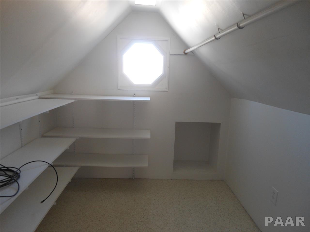 1102 West Ridge Road Peoria, IL 61614 - Photo 21 of 34 Gallery Image 21