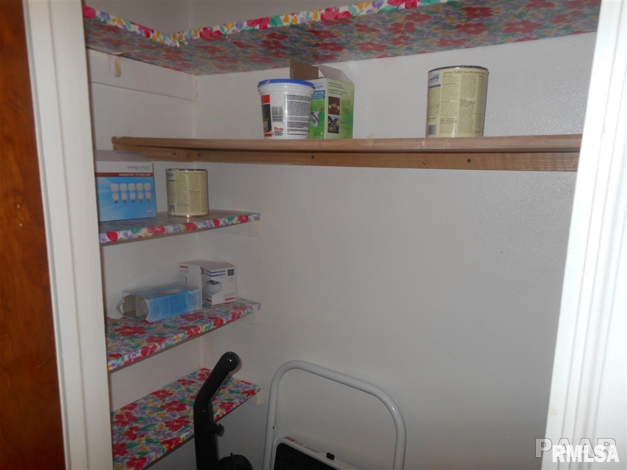 1102 West Ridge Road Peoria, IL 61614 - Photo 24 of 34 Gallery Image 24