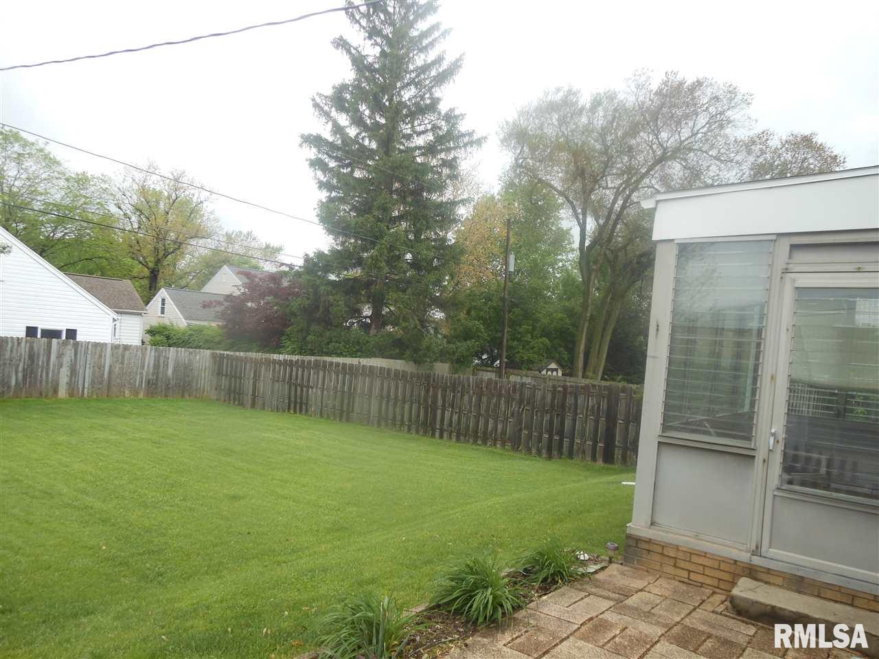 1102 West Ridge Road Peoria, IL 61614 - Photo 30 of 34 Gallery Image 30